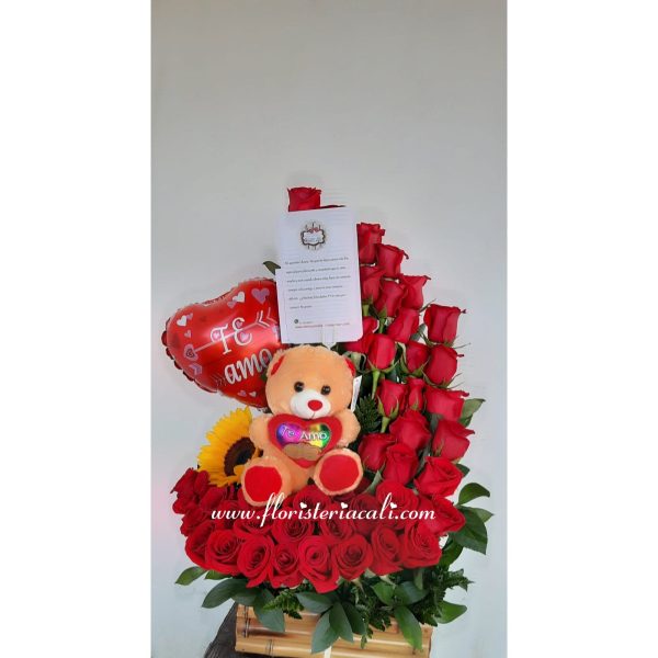 Arreglo rosas rojas, peluche y globos