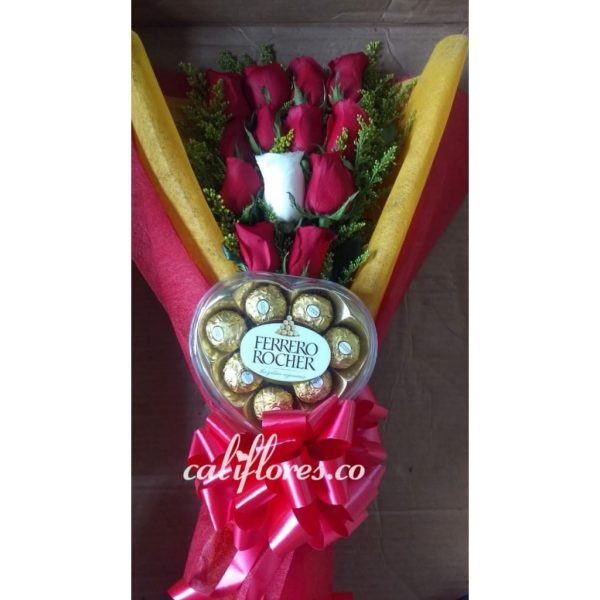 Bouquet de rosas y chocolates Ferreros